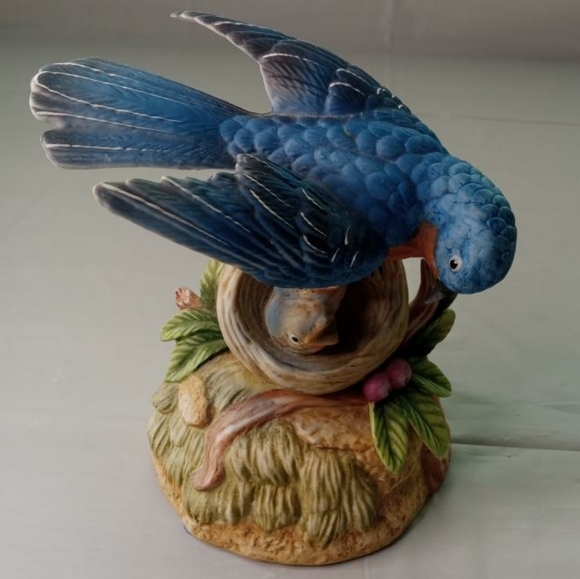 Gorham Other - Blue Jay watching babies in nest. Music box. Gorham Japan. Collectors